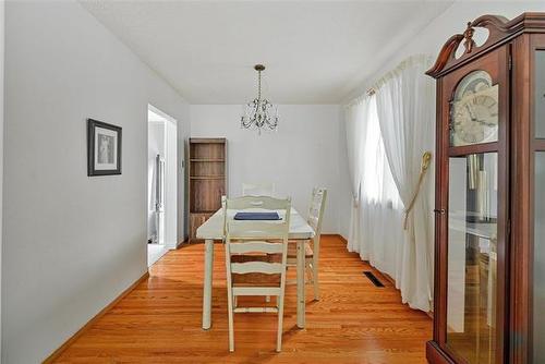 2 Voyageur Ave, Winnipeg, MB - Indoor Photo Showing Other Room
