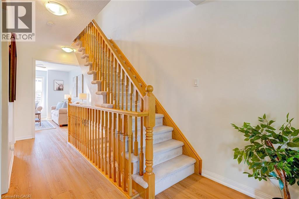 672 Mceastern Path, Milton, ON - Indoor Photo Showing Other Room