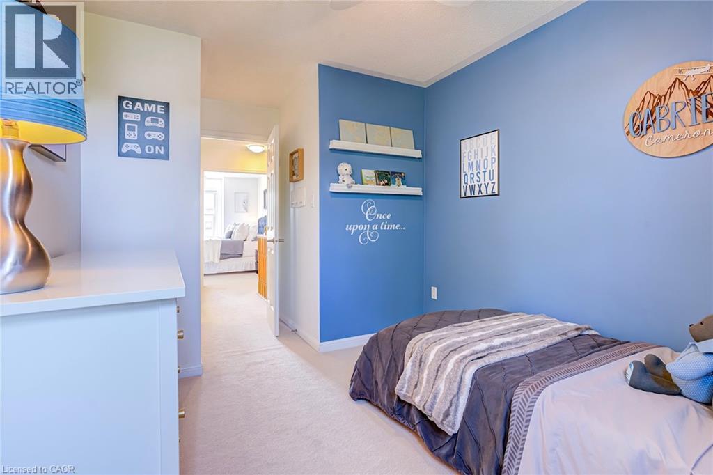 672 Mceastern Path, Milton, ON - Indoor Photo Showing Bedroom