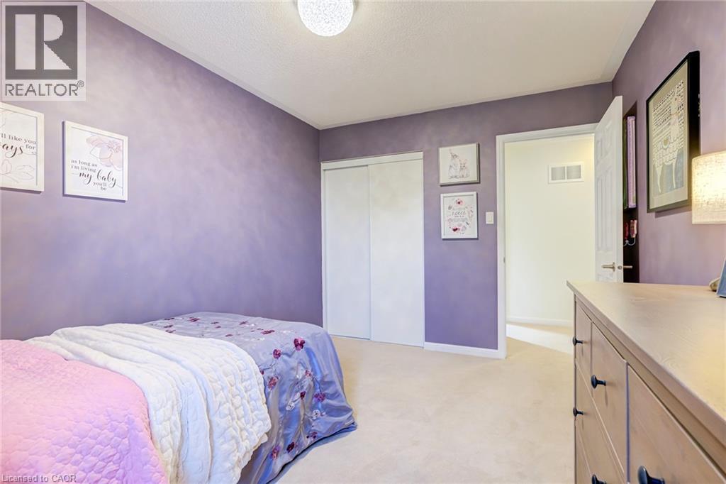 672 Mceastern Path, Milton, ON - Indoor Photo Showing Bedroom
