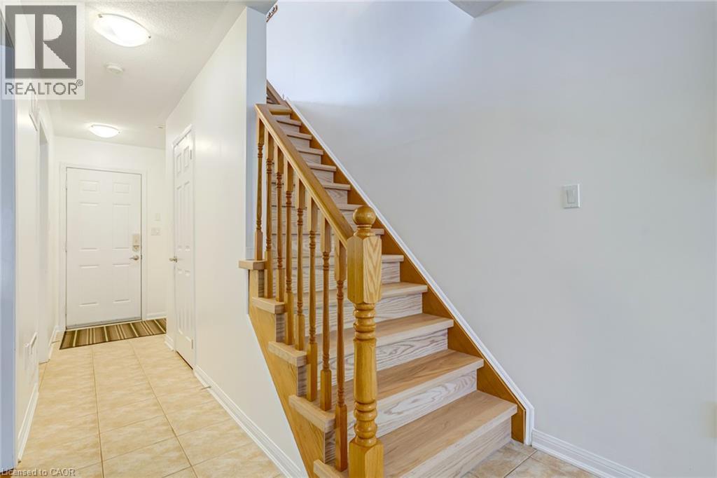672 Mceastern Path, Milton, ON - Indoor Photo Showing Other Room
