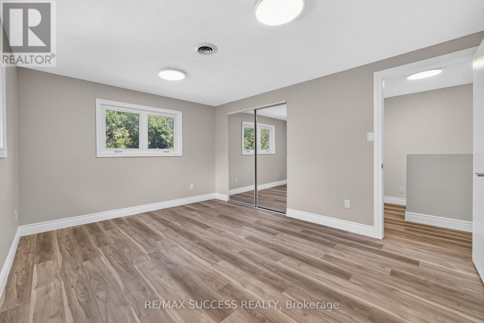 306 Sekura Street, Cambridge, ON - Indoor Photo Showing Other Room