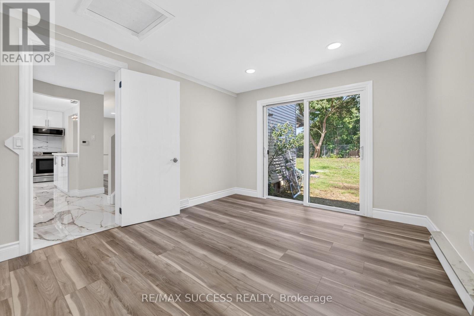 306 Sekura Street, Cambridge, ON - Indoor Photo Showing Other Room
