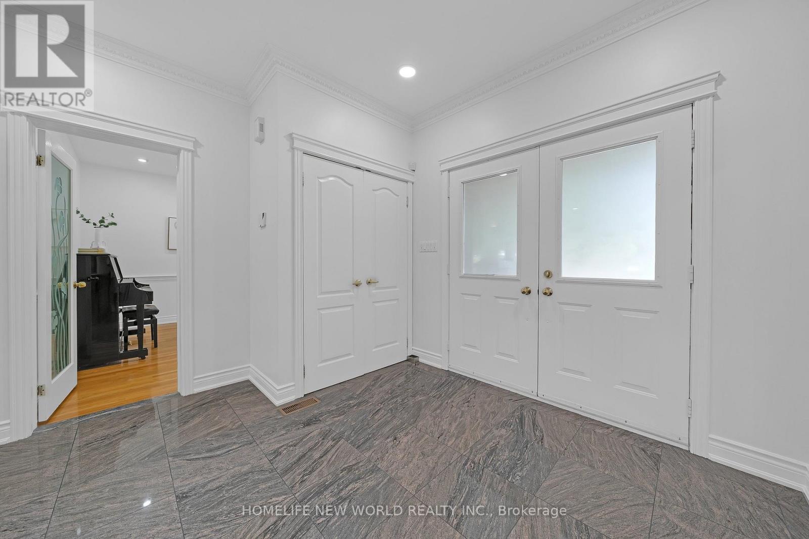 9 Pavillion Street, Markham, ON - Indoor Photo Showing Other Room