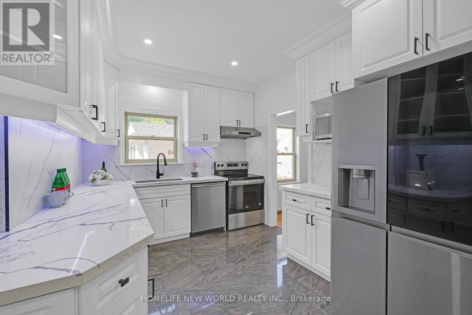 9 Pavillion Street, Markham, ON - Indoor Photo Showing Kitchen