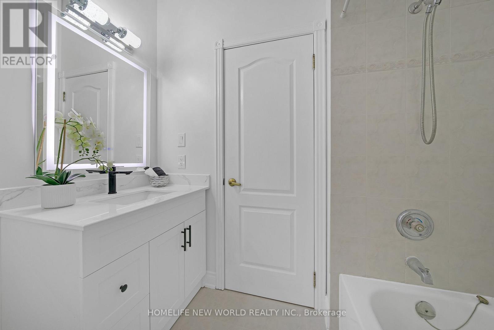 9 Pavillion Street, Markham, ON - Indoor Photo Showing Bathroom