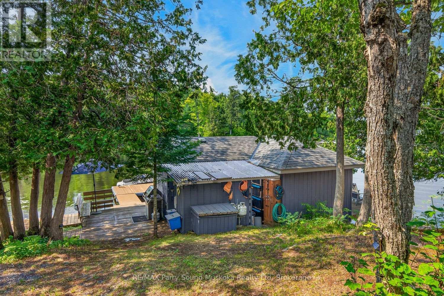 6 Wendy'S Lane, Mckellar, ON