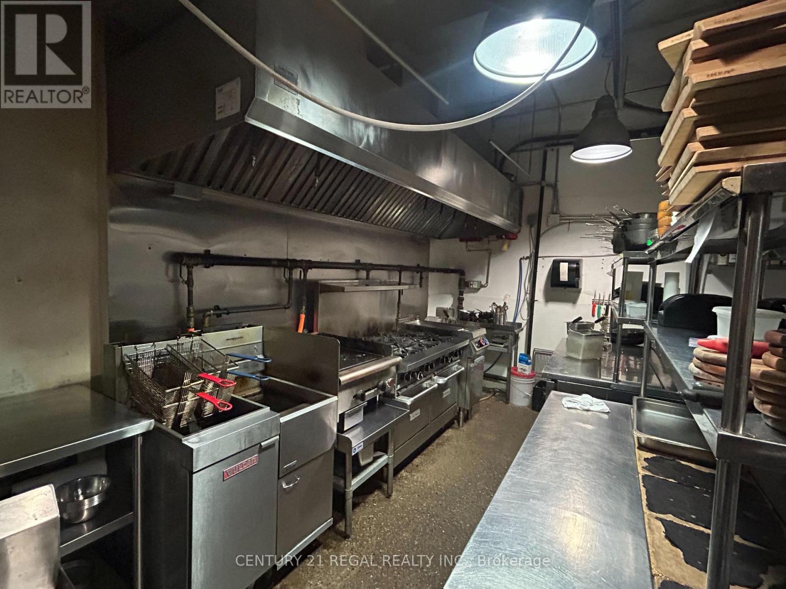 791 Dundas Street W, Toronto, ON