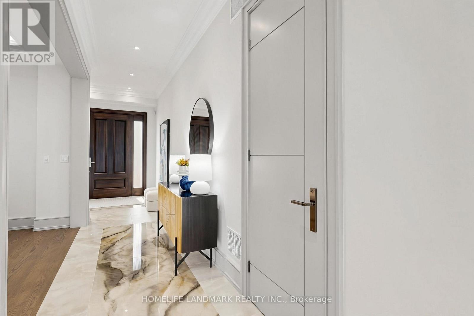1 Tuscay Court, Markham, ON - Indoor Photo Showing Other Room