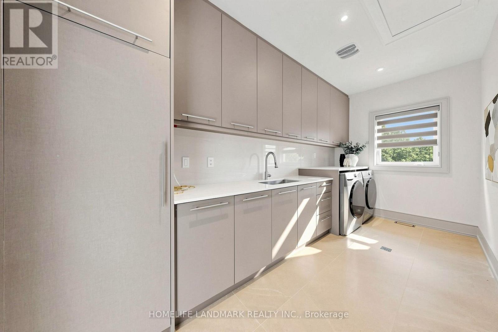 1 Tuscay Court, Markham, ON - Indoor