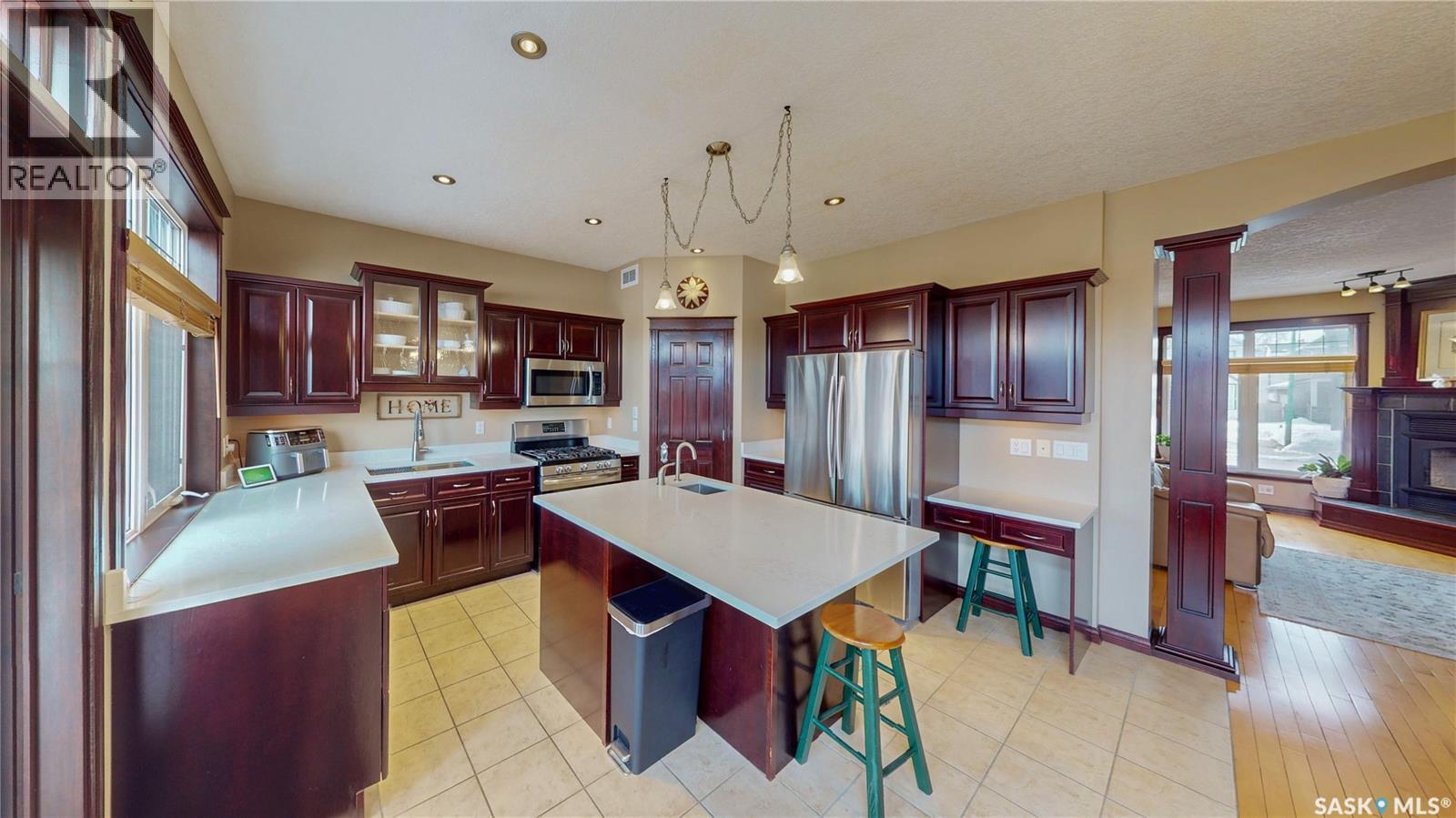 2830 Regina Avenue, Regina, SK - Indoor Photo Showing Kitchen With Stainless Steel Kitchen With Double Sink