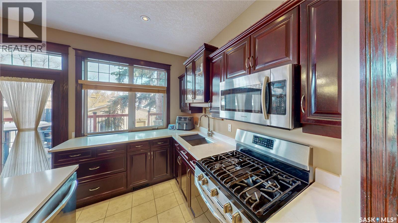 2830 Regina Avenue, Regina, SK - Indoor Photo Showing Kitchen