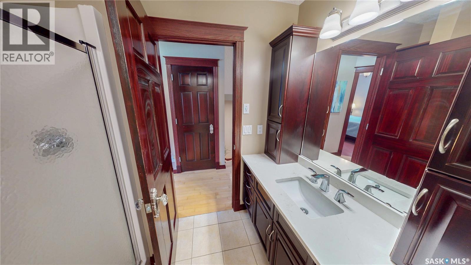 2830 Regina Avenue, Regina, SK - Indoor Photo Showing Bathroom