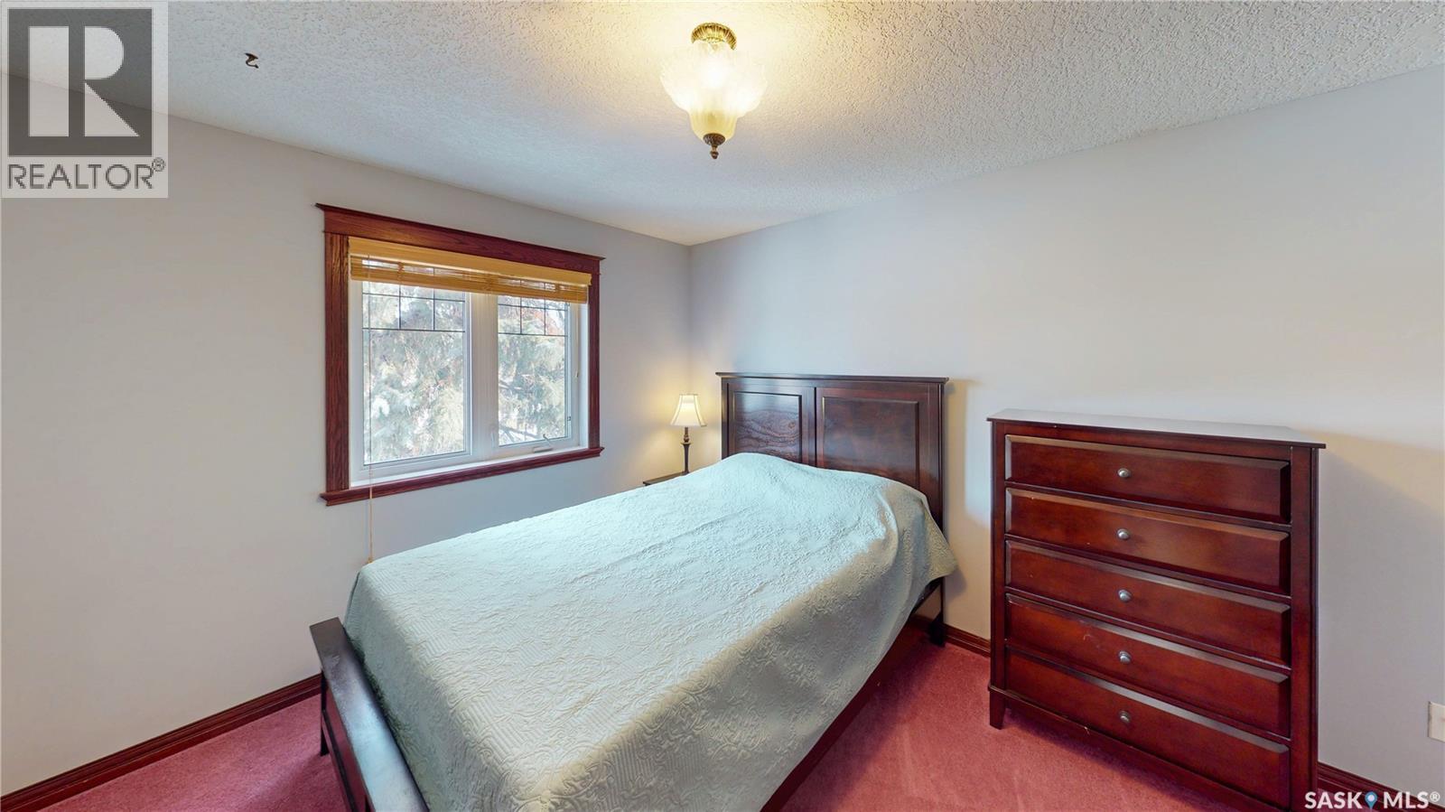 2830 Regina Avenue, Regina, SK - Indoor Photo Showing Bedroom