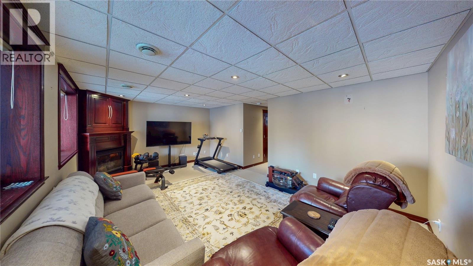 2830 Regina Avenue, Regina, SK - Indoor