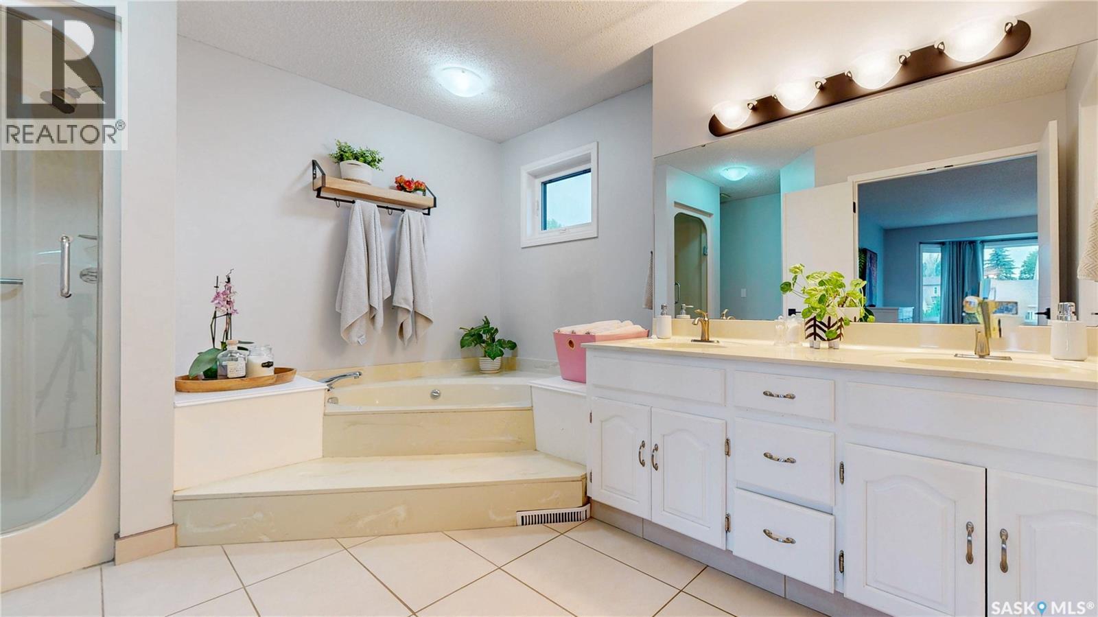 7551 Butler Bay, Regina, SK - Indoor Photo Showing Bathroom