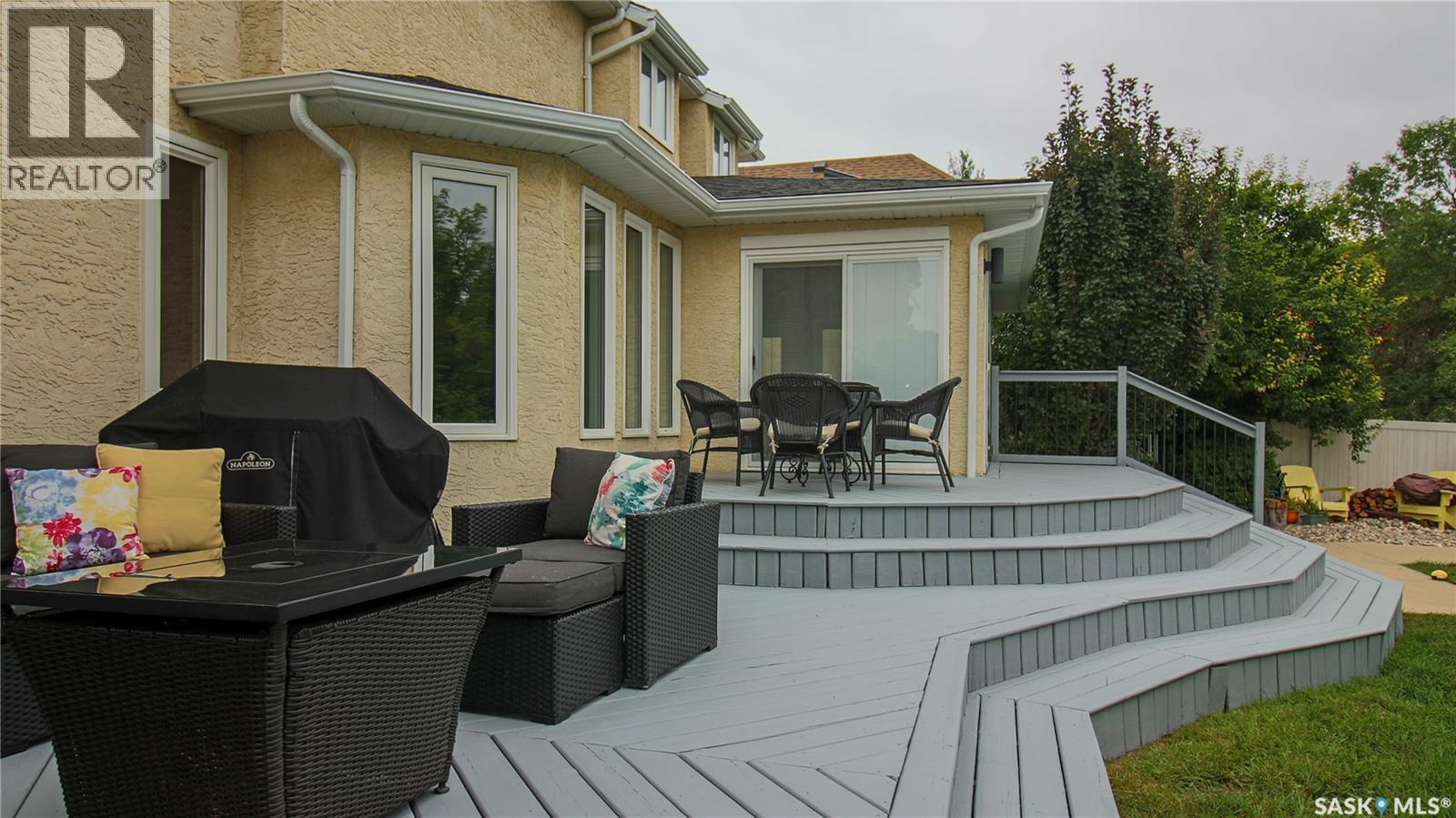 7551 Butler Bay, Regina, SK - Outdoor With Deck Patio Veranda With Exterior