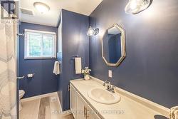 Main Floor 4PC Bathroom - 