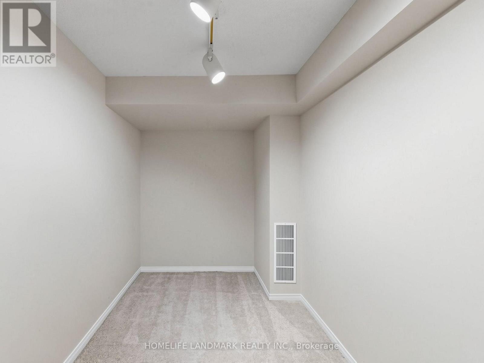 60 Ingleborough Court, Markham, ON - Indoor Photo Showing Other Room