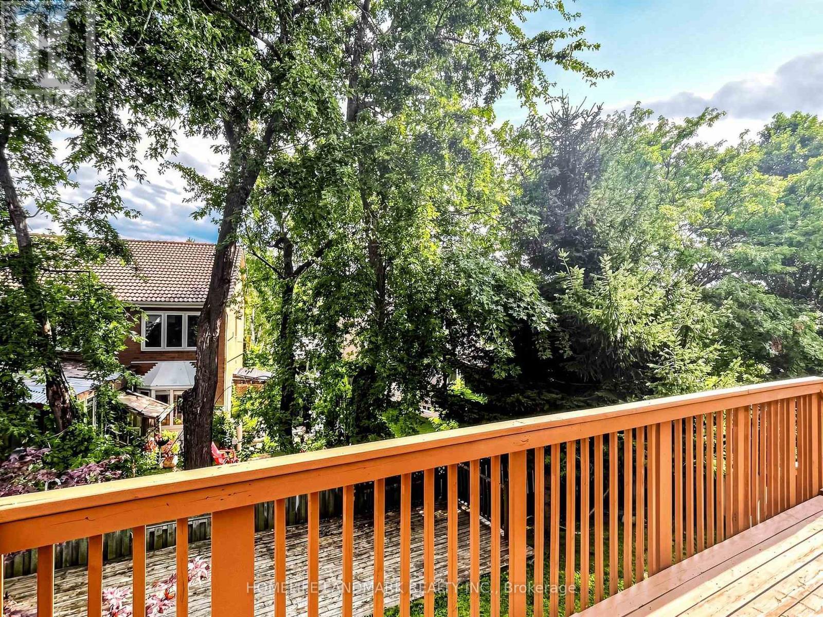 60 Ingleborough Court, Markham, ON - Outdoor