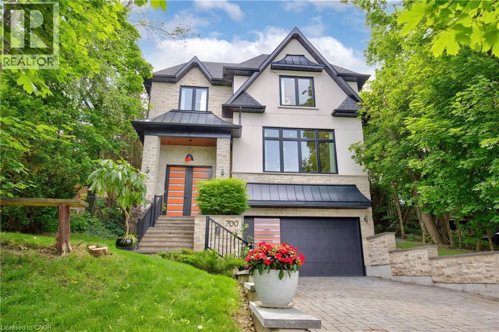 700 Hillcrest Road, West Shore, ON - Outdoor With Facade