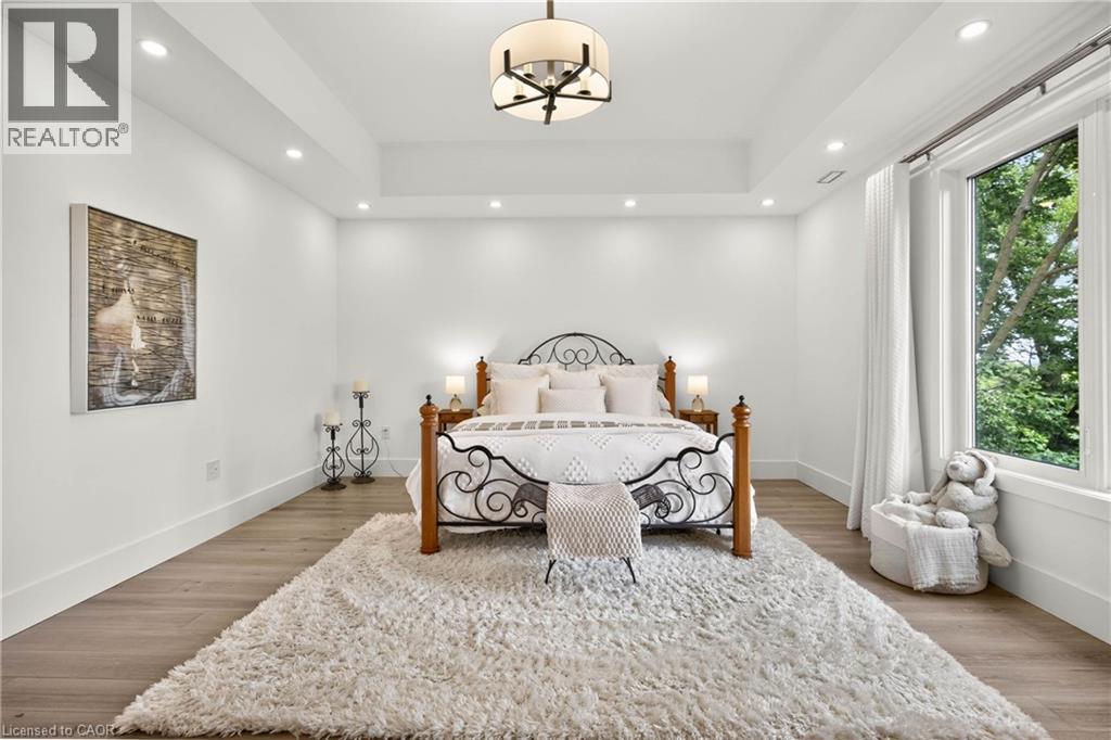 700 Hillcrest Road, West Shore, ON - Indoor Photo Showing Bedroom