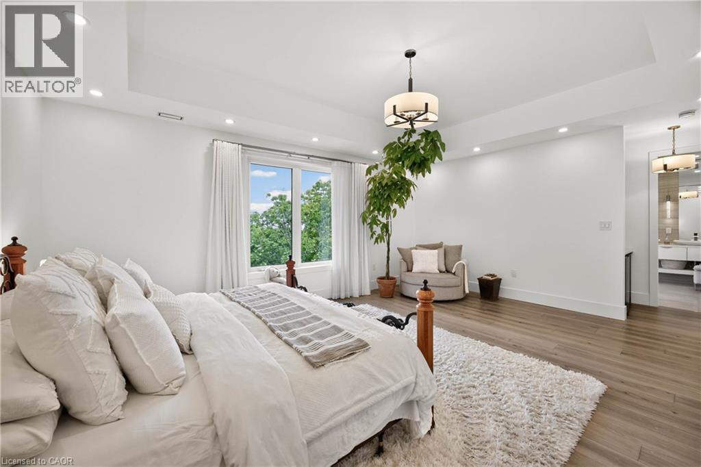 700 Hillcrest Road, West Shore, ON - Indoor Photo Showing Bedroom