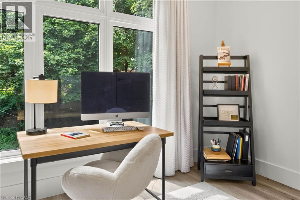 700 Hillcrest Road, West Shore, ON - Indoor