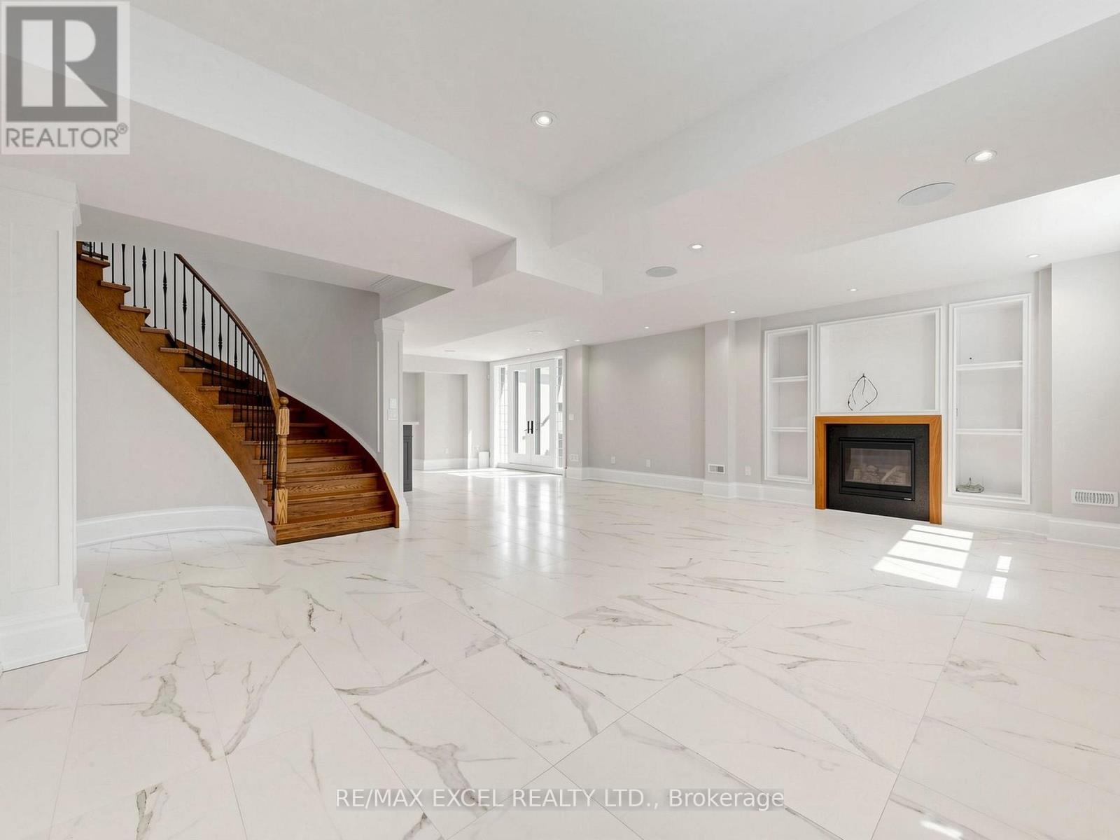 64 Summerfeldt Crescent, Markham, ON - Indoor Photo Showing Other Room