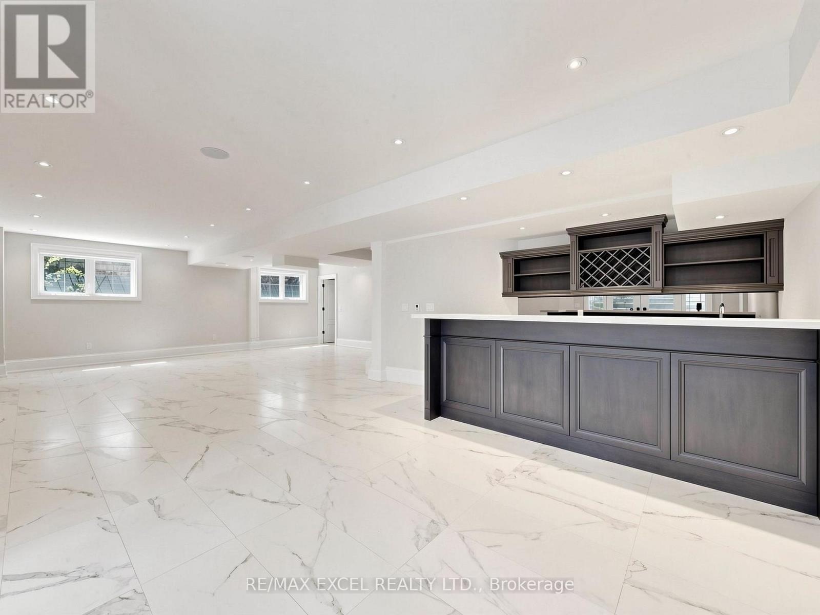 64 Summerfeldt Crescent, Markham, ON - Indoor Photo Showing Kitchen