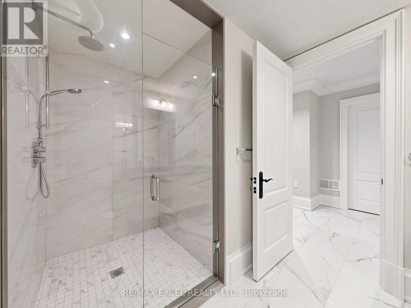 64 Summerfeldt Crescent, Markham, ON - Indoor Photo Showing Bathroom