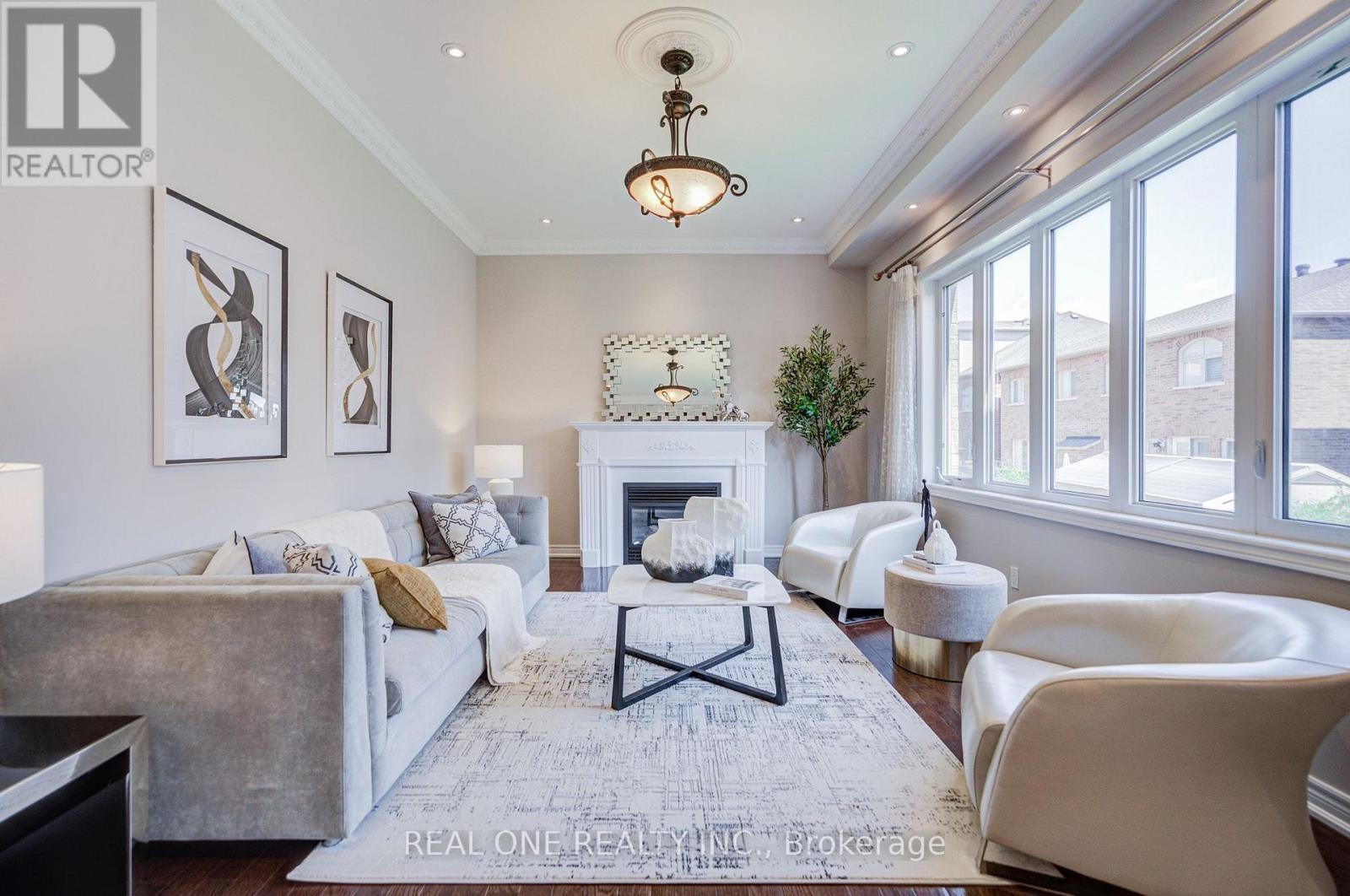 66 Wozniak Crescent, Markham, ON - Indoor Photo Showing Living Room With Fireplace