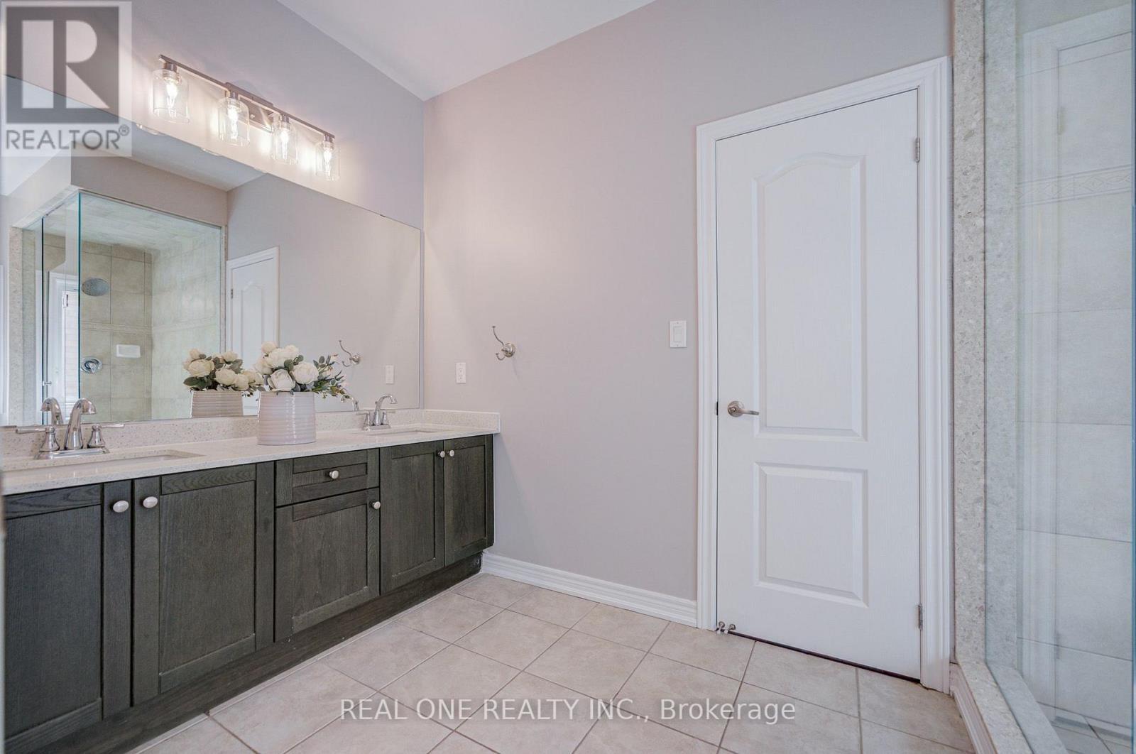 66 Wozniak Crescent, Markham, ON - Indoor Photo Showing Bathroom