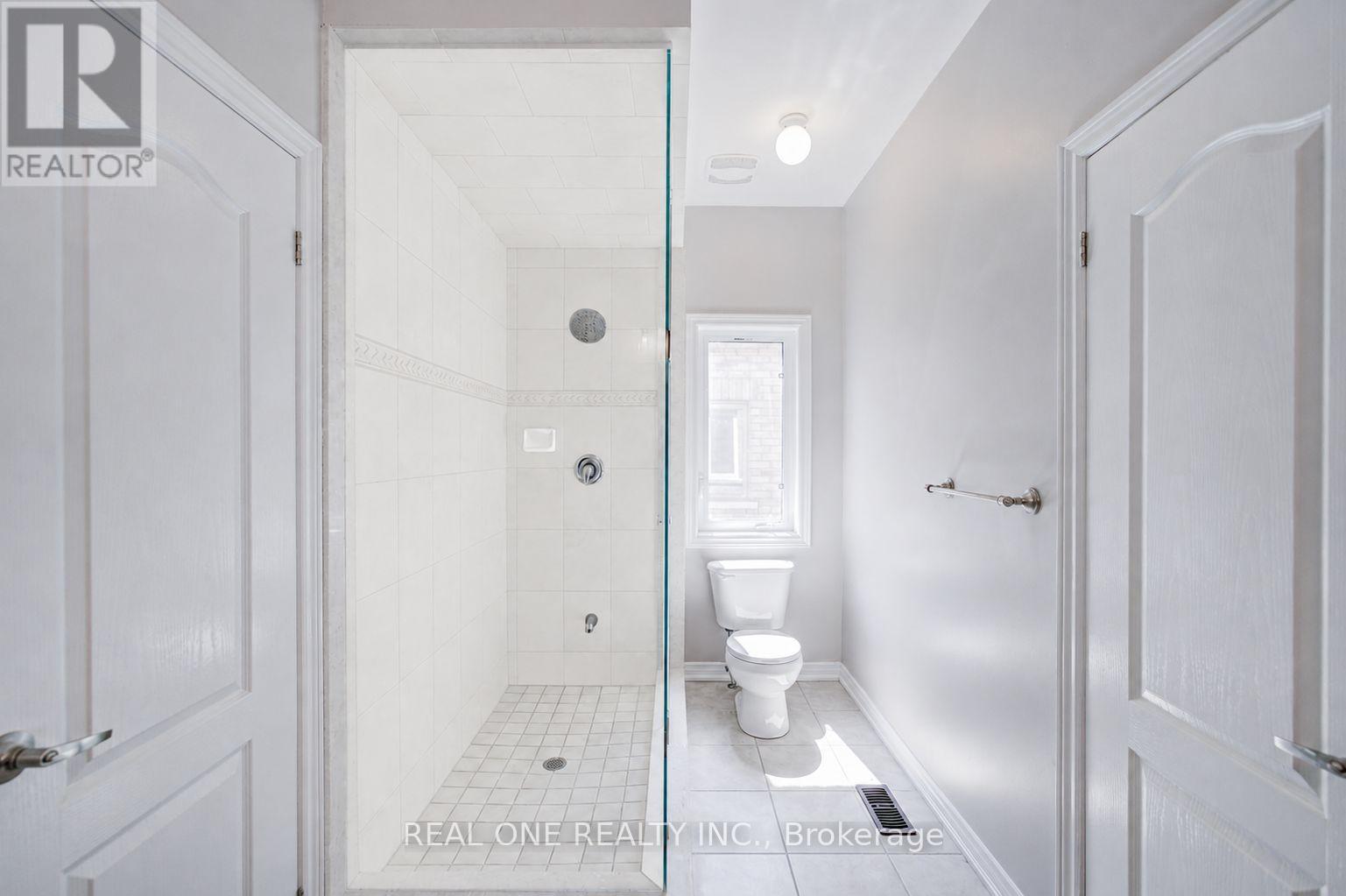 66 Wozniak Crescent, Markham, ON - Indoor Photo Showing Bathroom