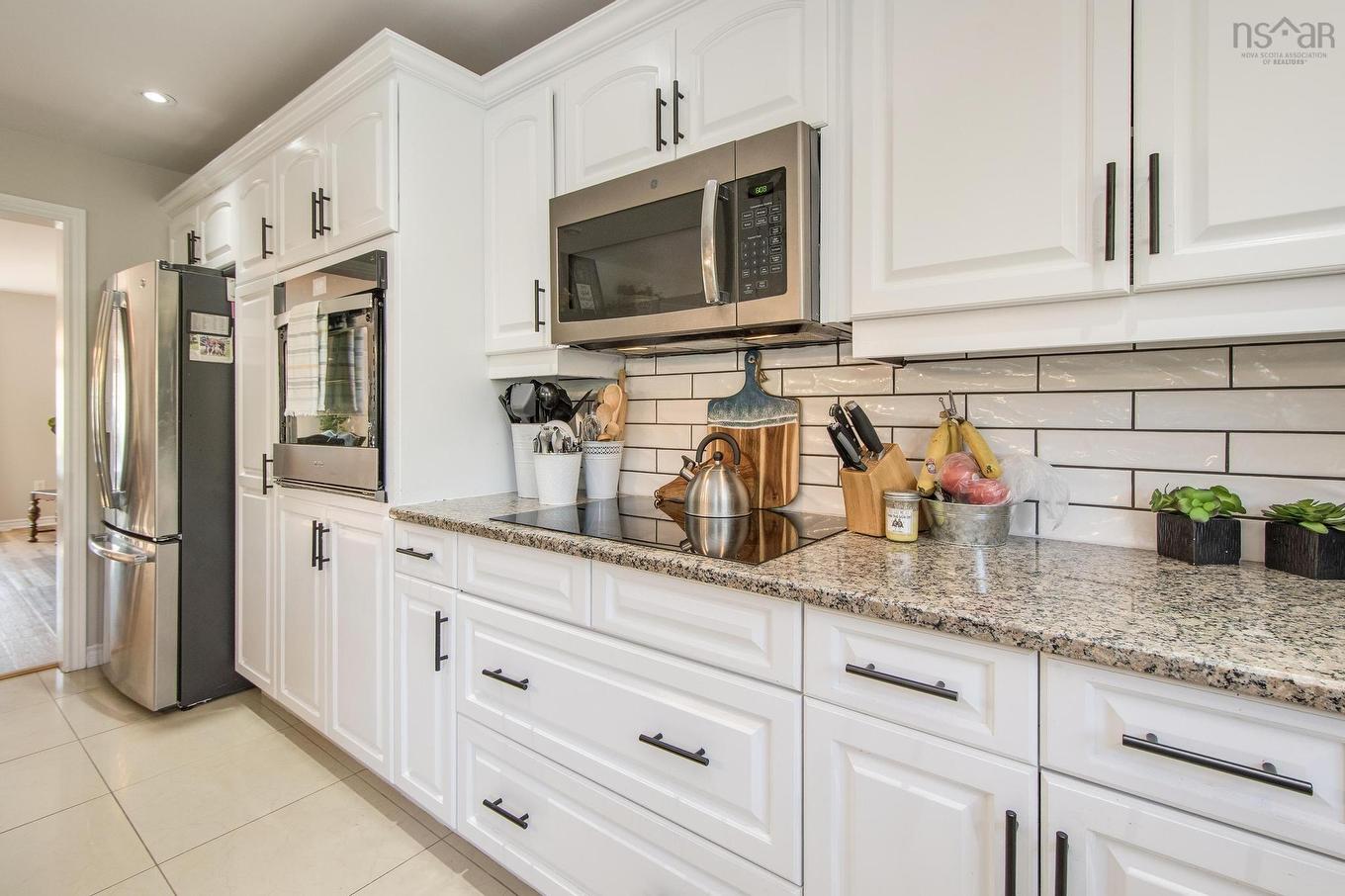 931 King Street, Windsor, NS - Indoor Photo Showing Kitchen With Upgraded Kitchen