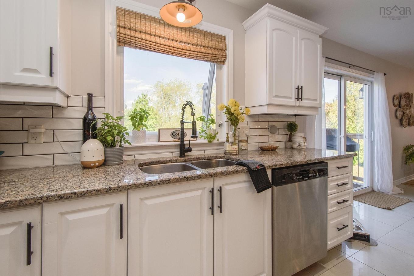 931 King Street, Windsor, NS - Indoor Photo Showing Kitchen With Double Sink