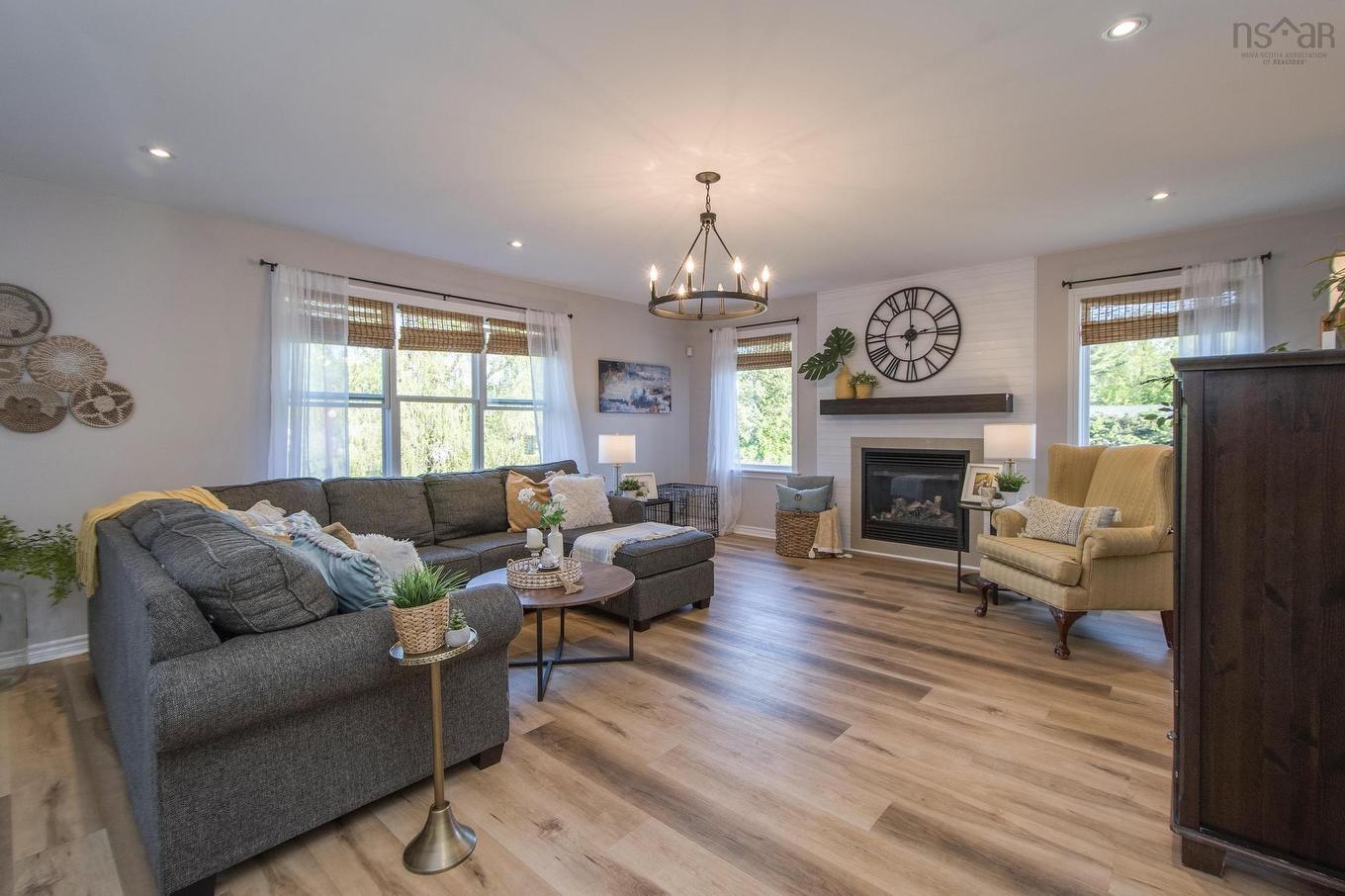 931 King Street, Windsor, NS - Indoor Photo Showing Living Room With Fireplace