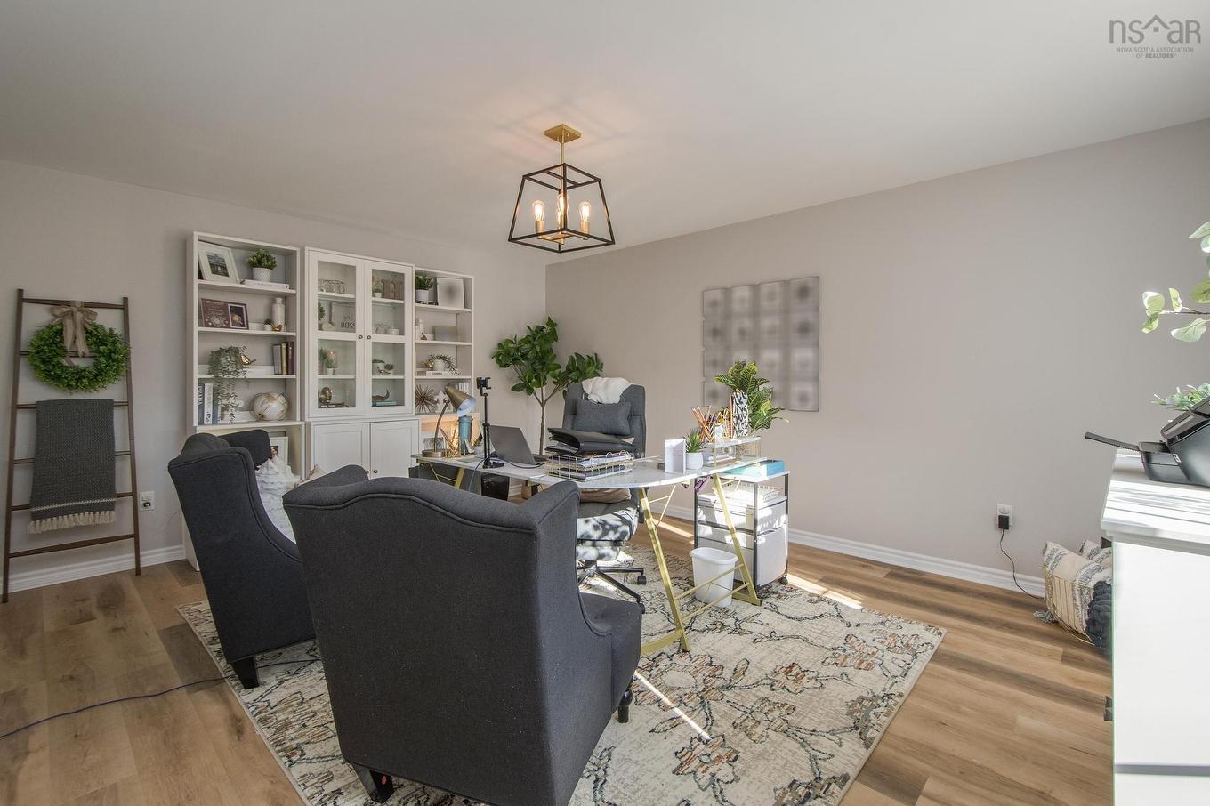 931 King Street, Windsor, NS - Indoor Photo Showing Living Room