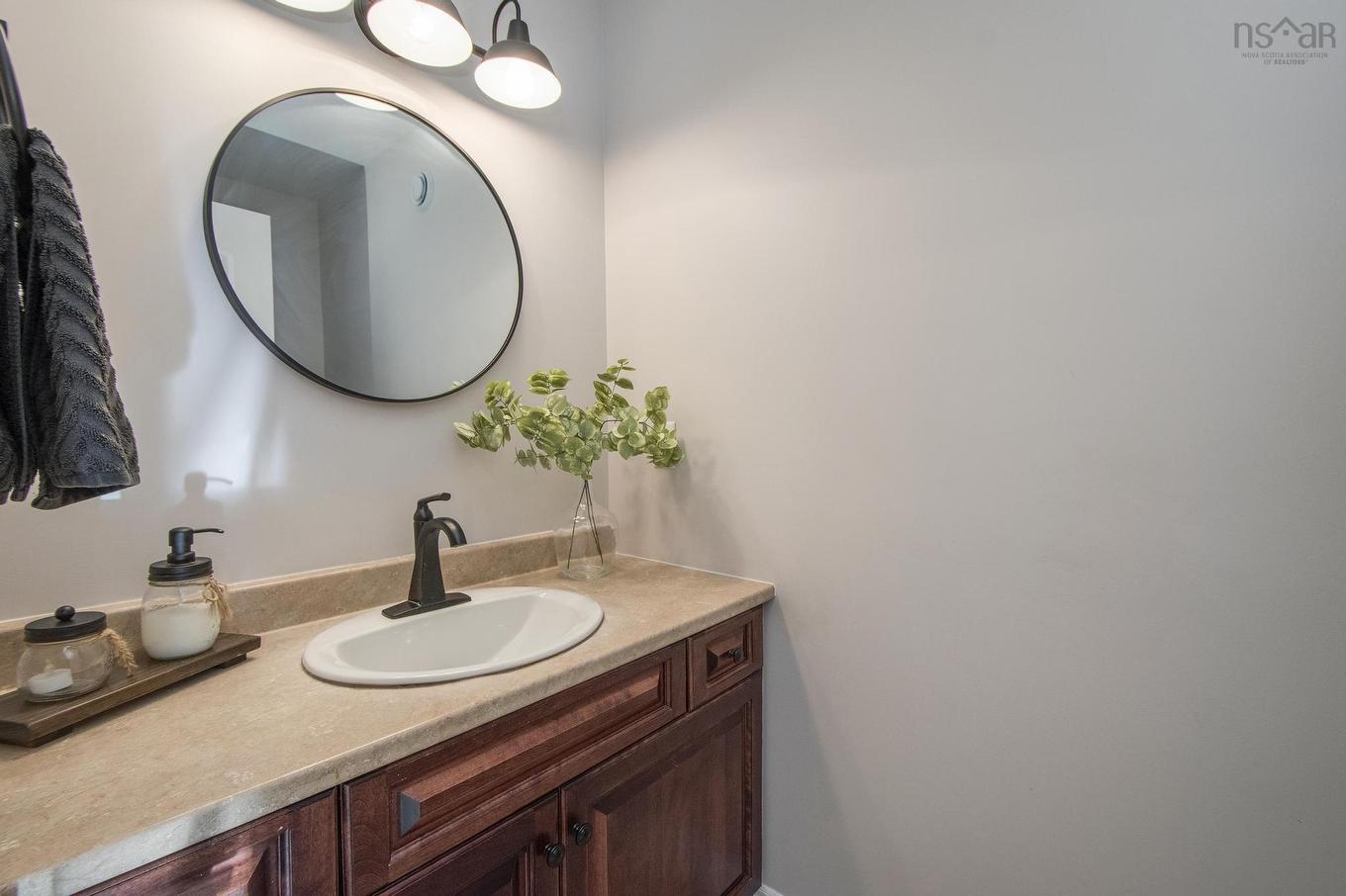 931 King Street, Windsor, NS - Indoor Photo Showing Bathroom