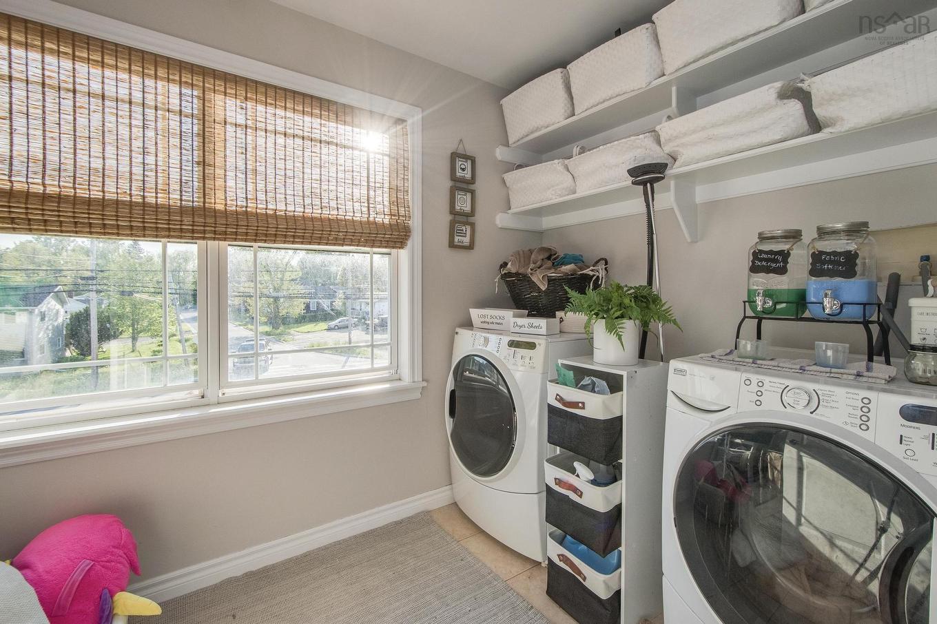 931 King Street, Windsor, NS - Indoor Photo Showing Laundry Room