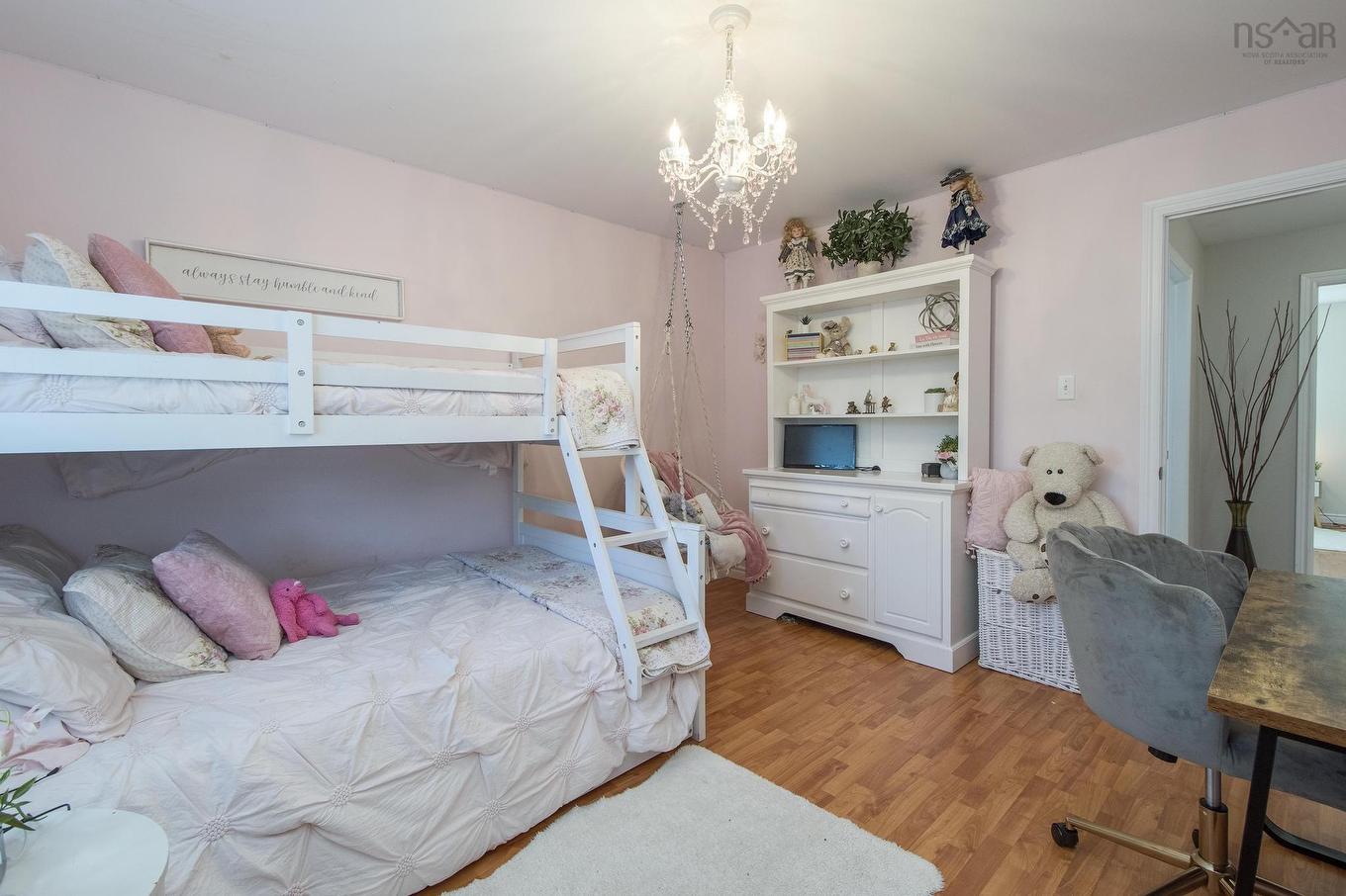 931 King Street, Windsor, NS - Indoor Photo Showing Bedroom