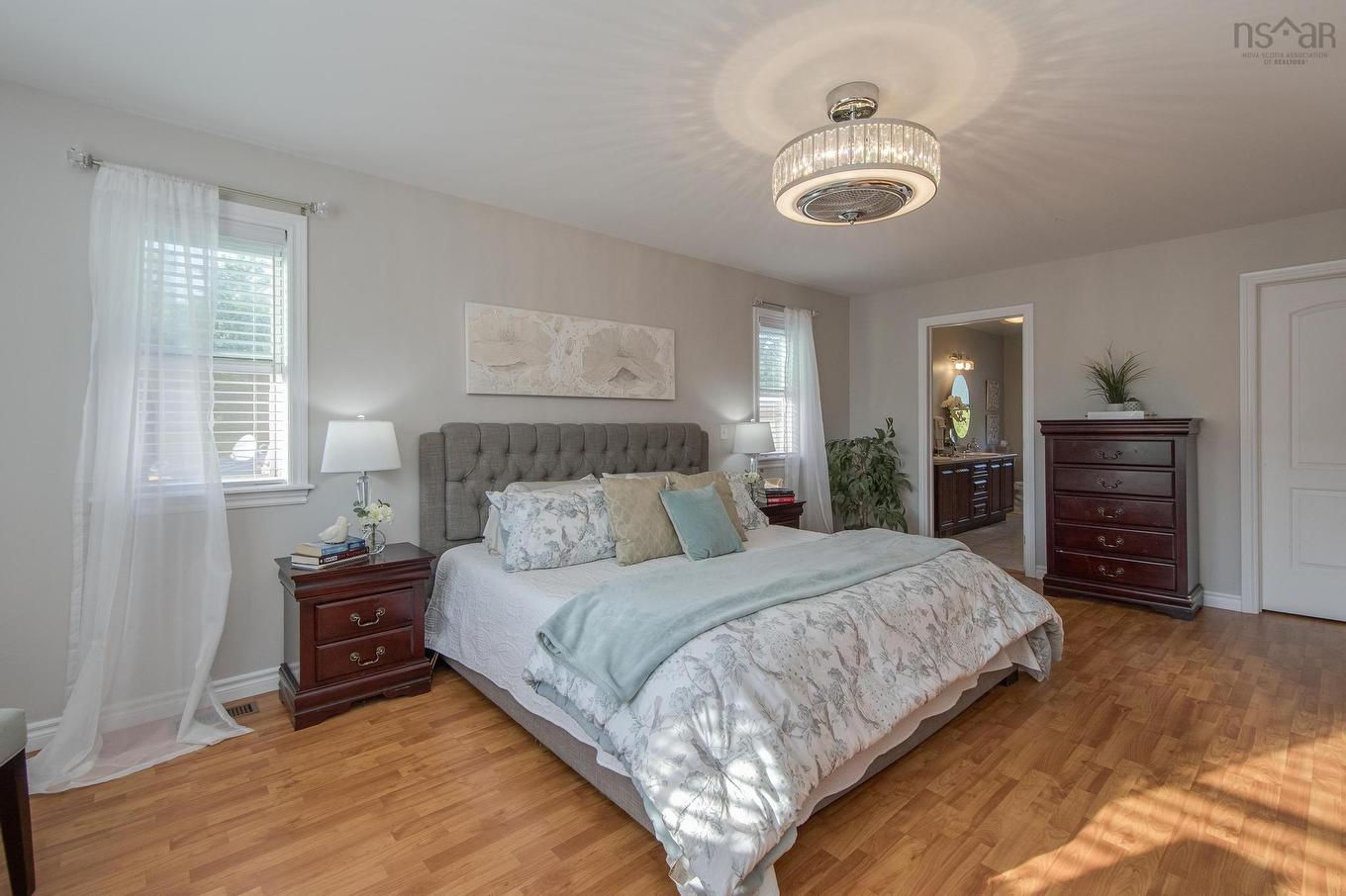 931 King Street, Windsor, NS - Indoor Photo Showing Bedroom