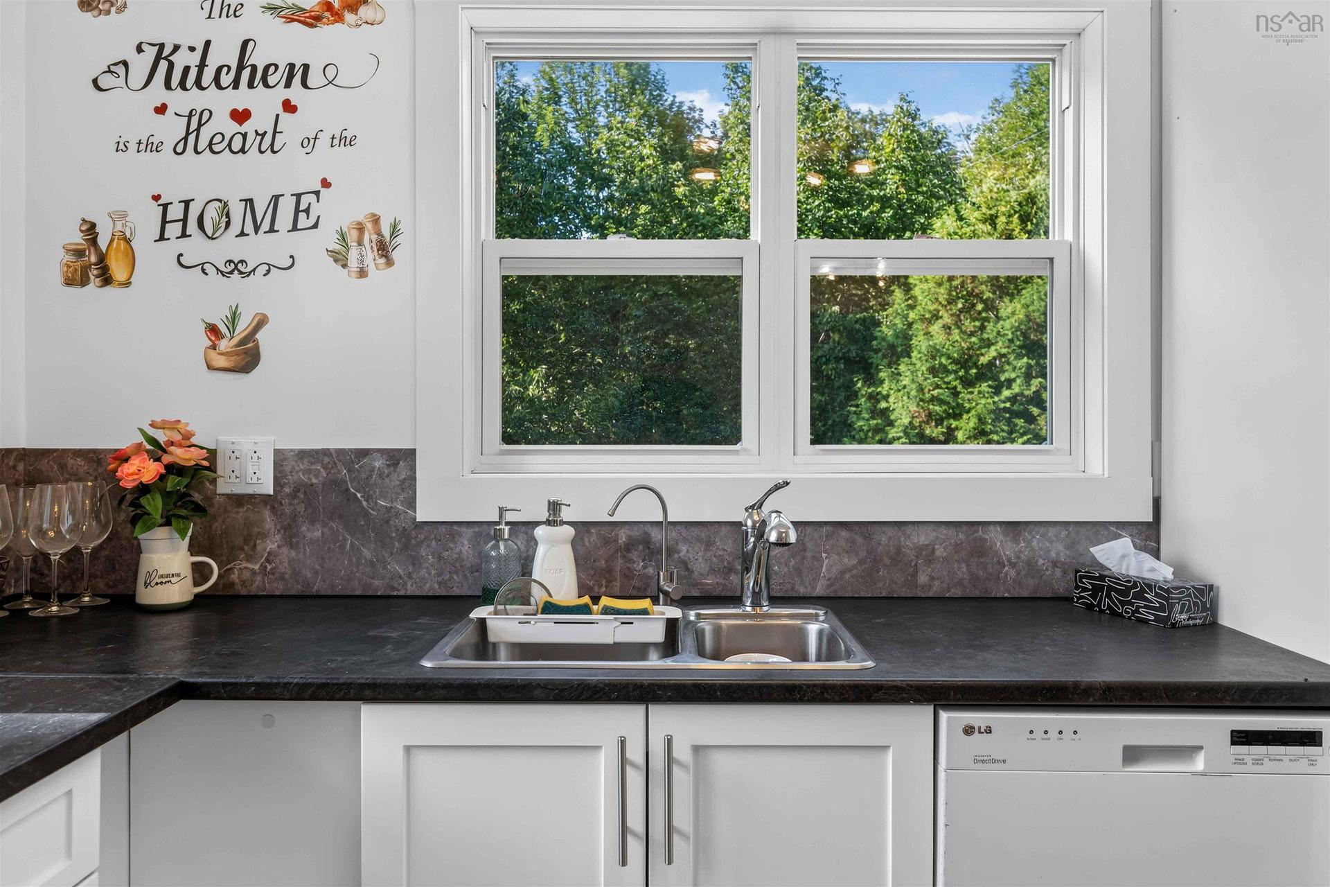 1042 Torbrook Road, Torbrook, NS - Indoor Photo Showing Kitchen With Double Sink