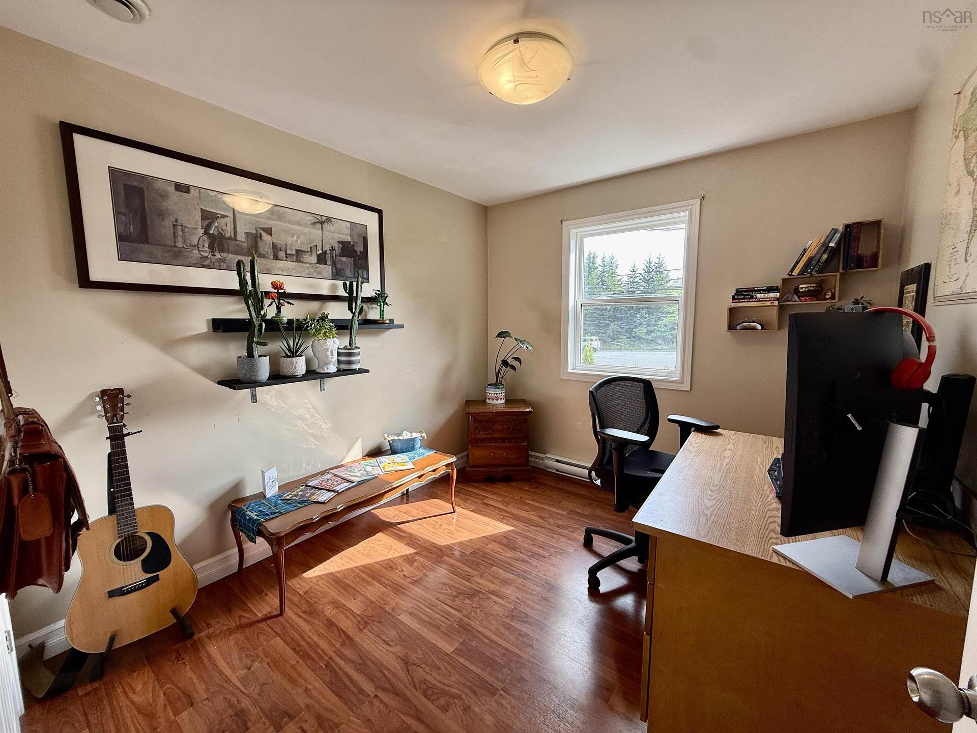 707 Pleasant Street, Dartmouth, NS - Indoor