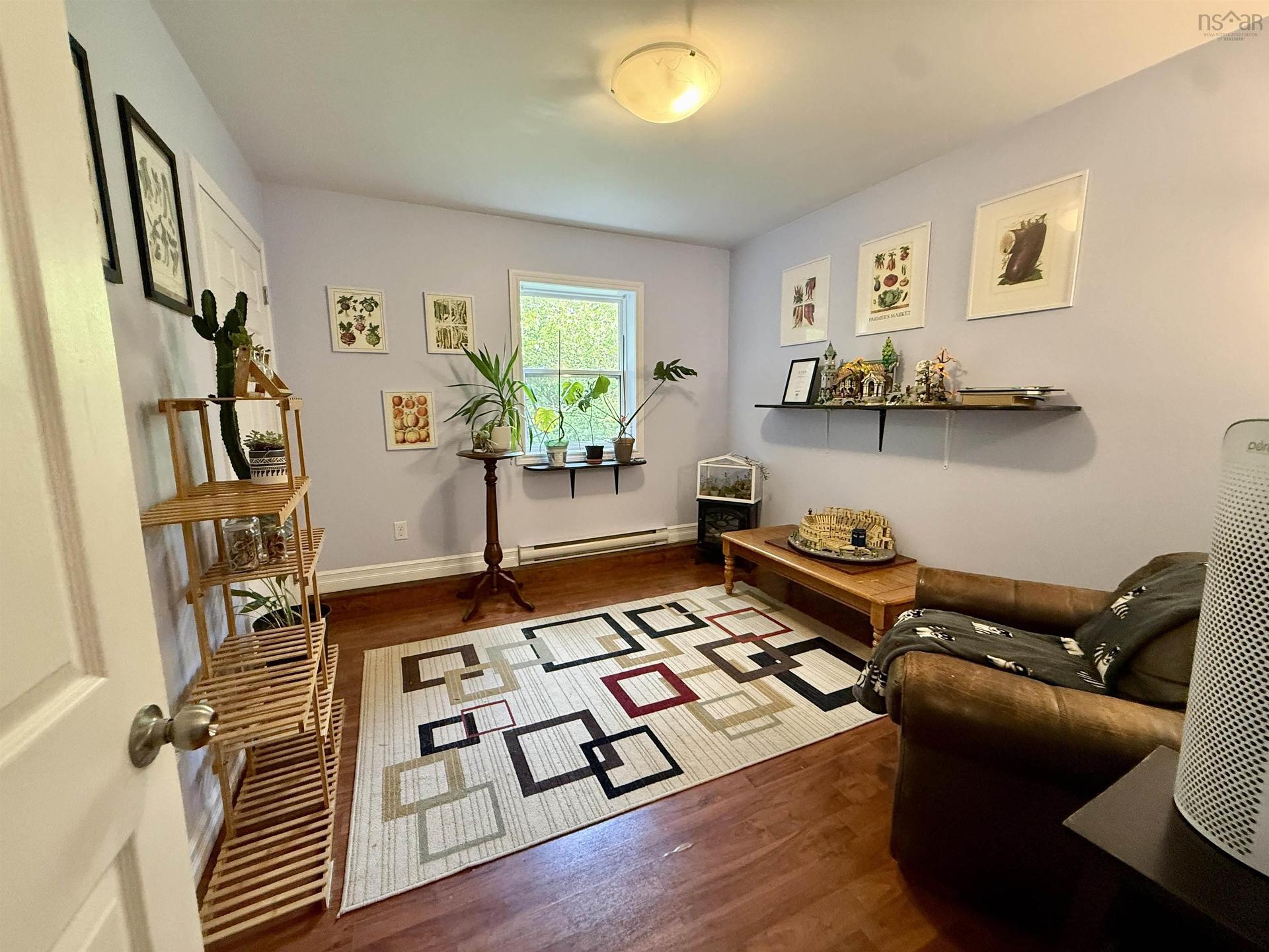 707 Pleasant Street, Dartmouth, NS - Indoor