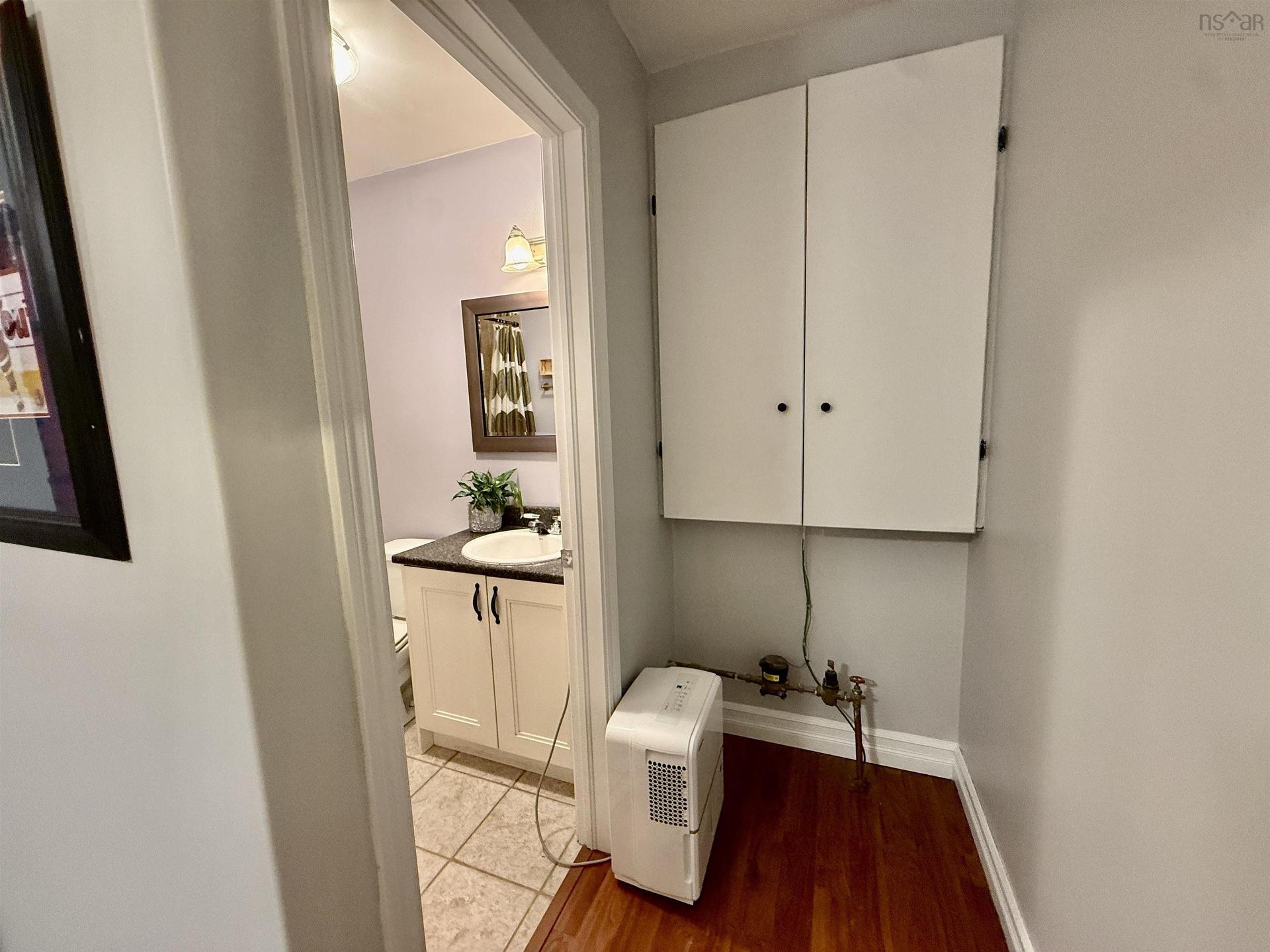 707 Pleasant Street, Dartmouth, NS - Indoor Photo Showing Other Room