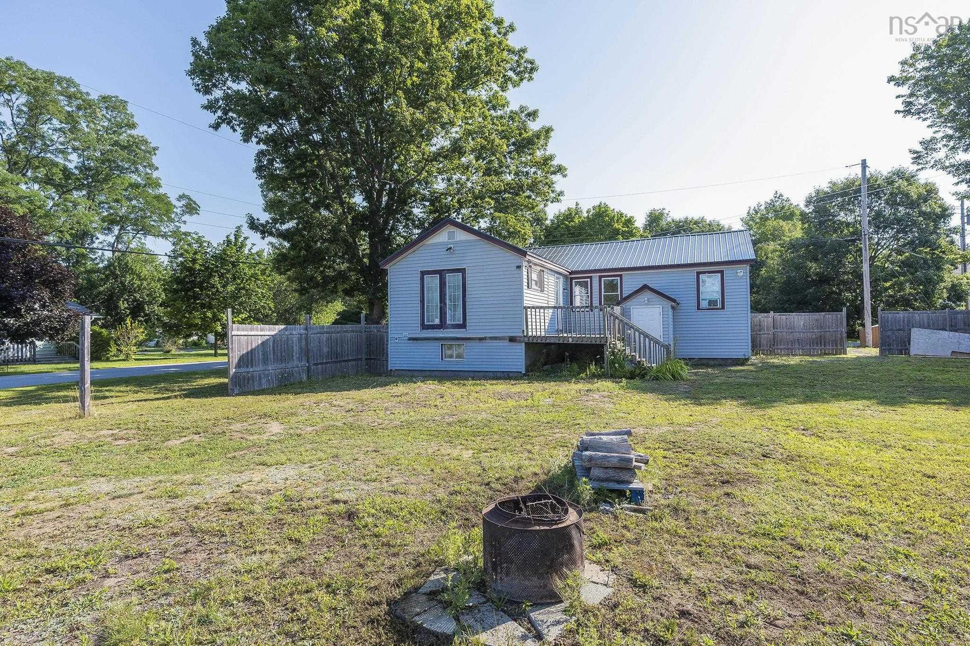 1119 Neily Crescent, Kingston, NS - Outdoor