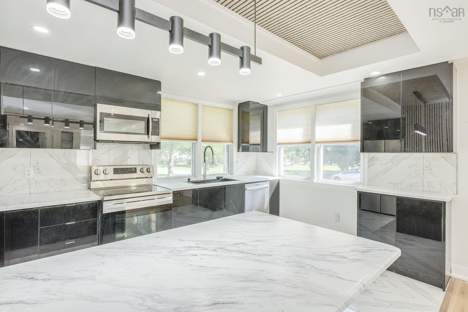 1119 Neily Crescent, Kingston, NS - Indoor Photo Showing Kitchen With Upgraded Kitchen