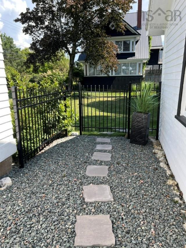 86 Queen Street, Truro, NS - Outdoor