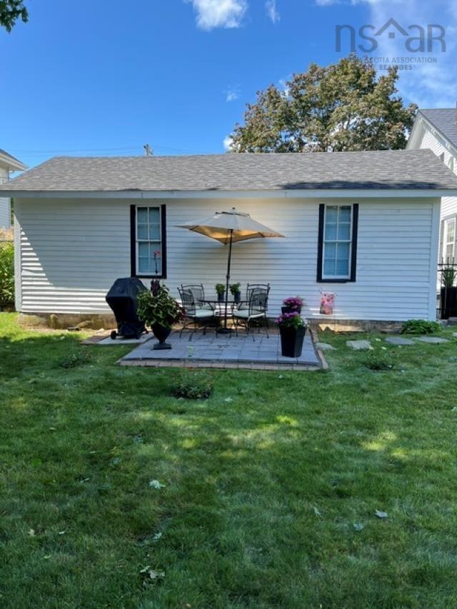 86 Queen Street, Truro, NS - Outdoor